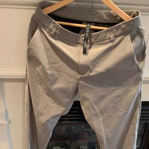 Lululemon Women's Athletic/Commute Tan Zip Up Pants, Size 33